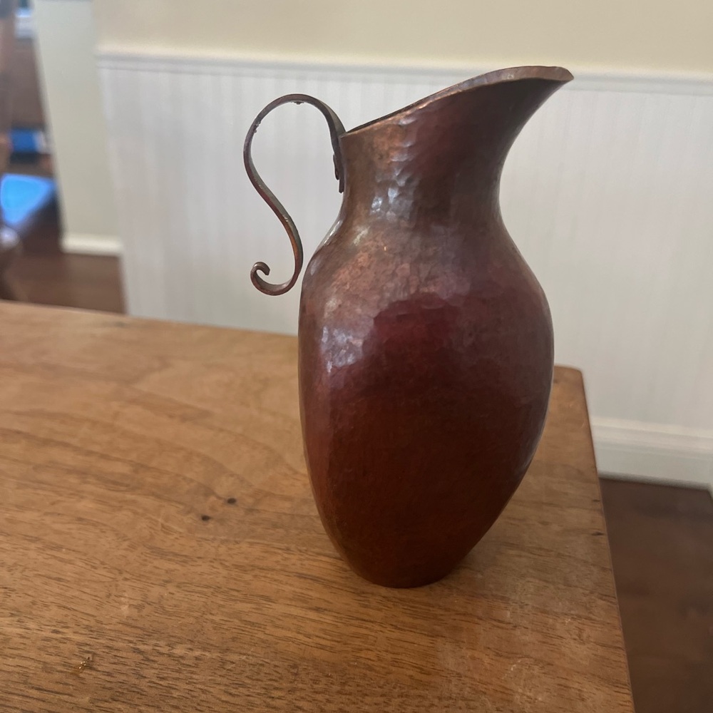 Small Hammered Copper Pitcher Likely from Mexico.  Lovely.  5 1/4” - Picture 6 of 6